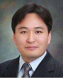 Tai-Jin Lee